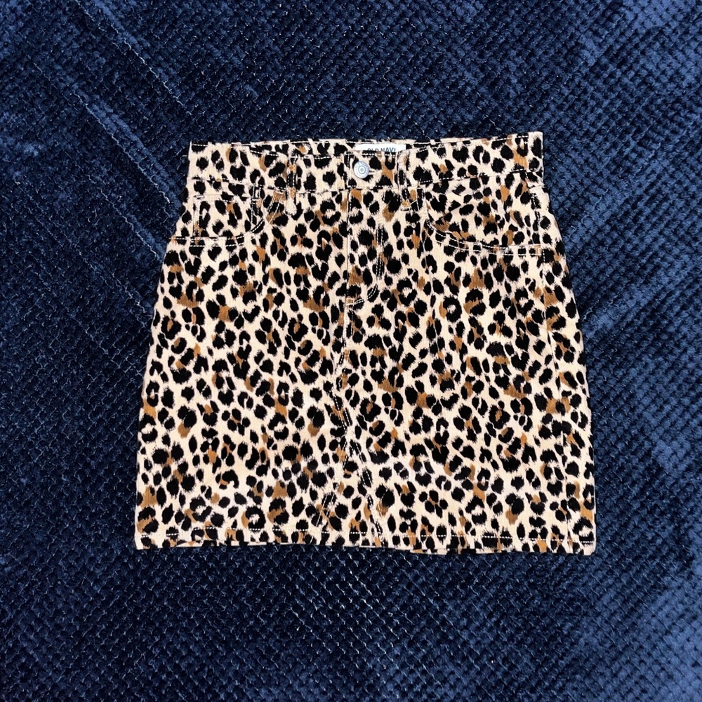 Cute old navy skirt